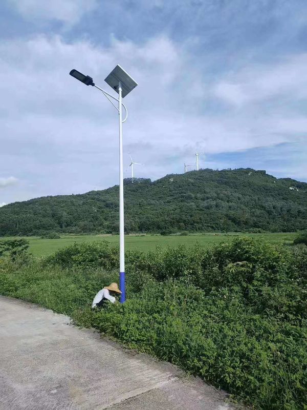 الكل في 2 أضواء الشوارع الشمسية 60W 80W أضواء الطريق الشمسية LED شبه الشمسية ضوء الشارع